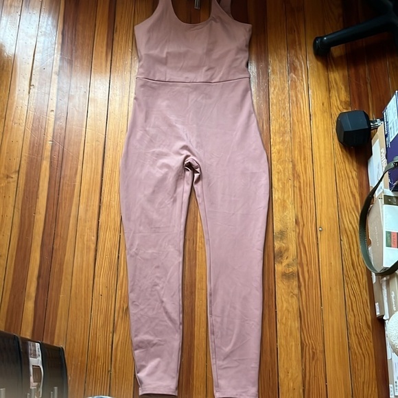 Girlfriend Collective Dusty Rose Scoop Sleeveless Unitard Jumpsuit Sz XL - Picture 5 of 10